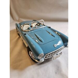 Maisto 1957 Chevrolet Corvette Diecast Car 1:18, Turquoise Read‎